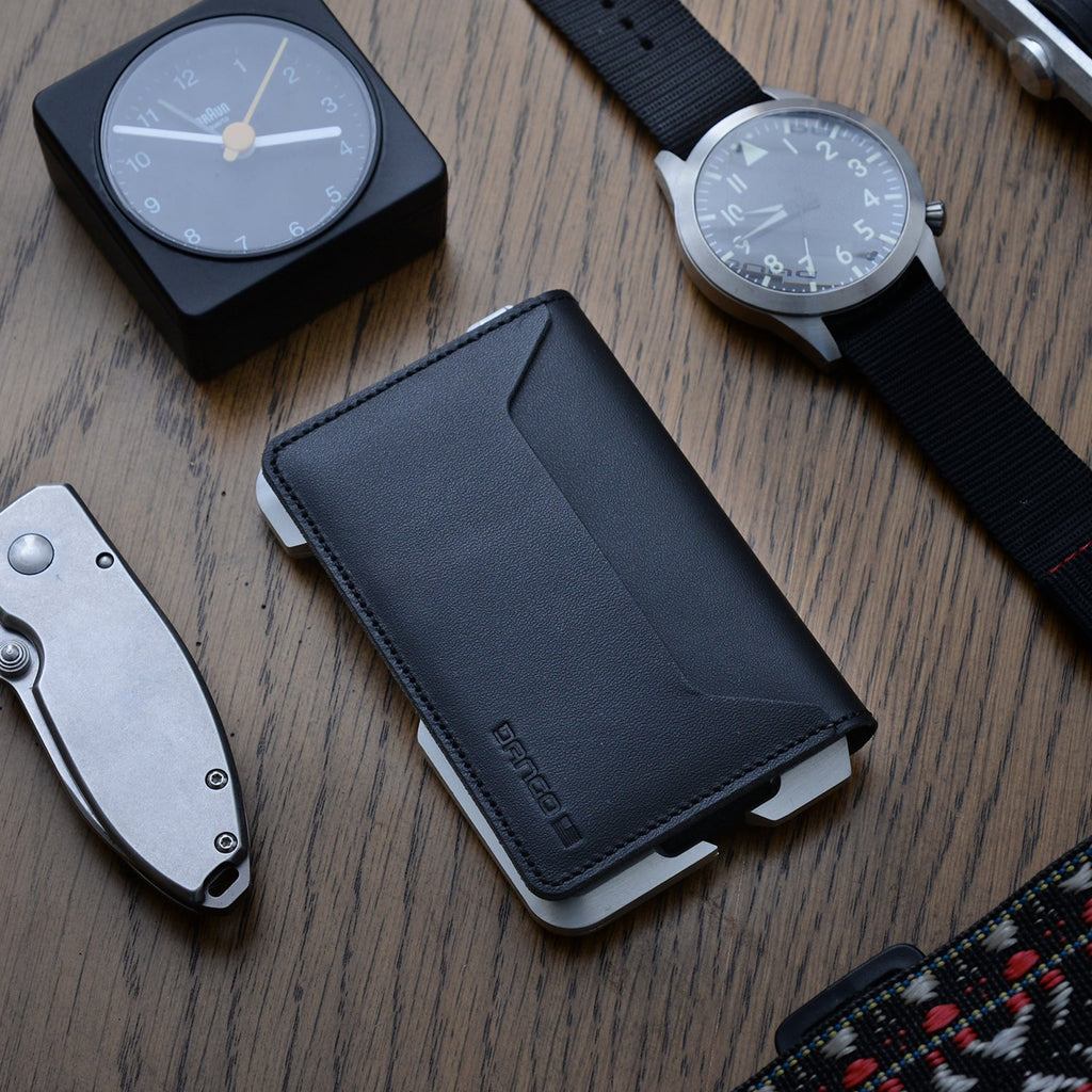 D01 Dapper™ Bifold Wallet