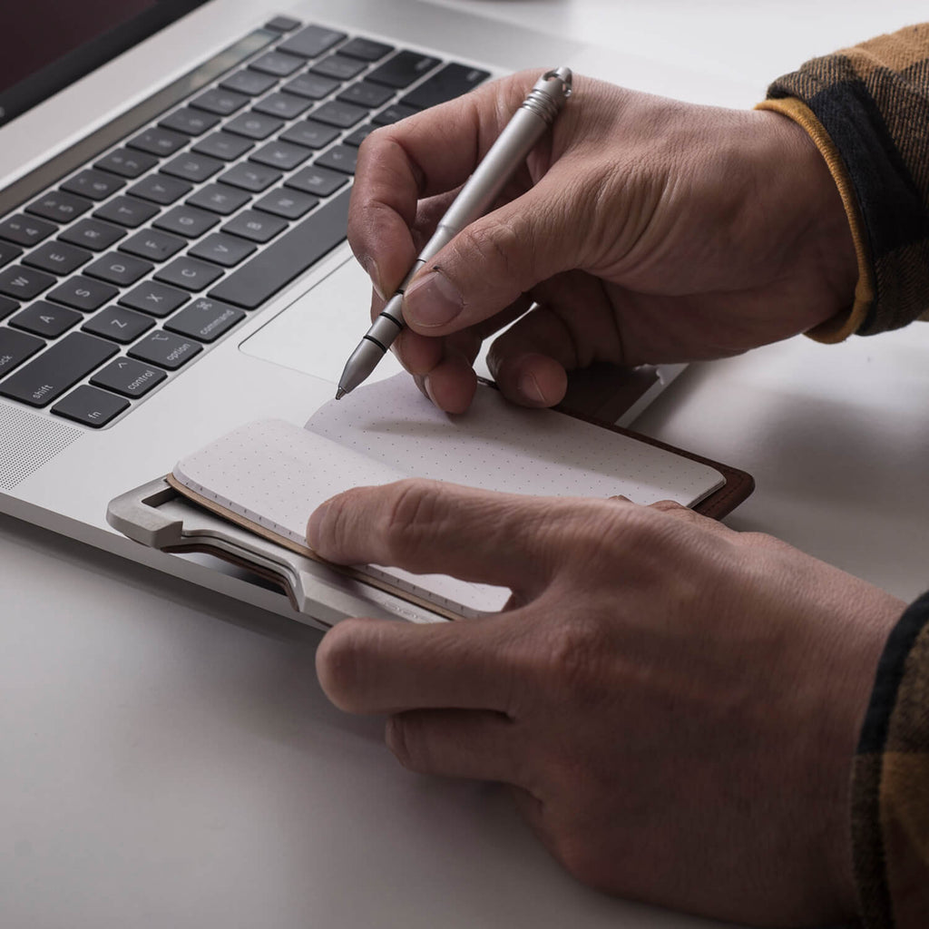 D01 Dapper™ Pen Wallet