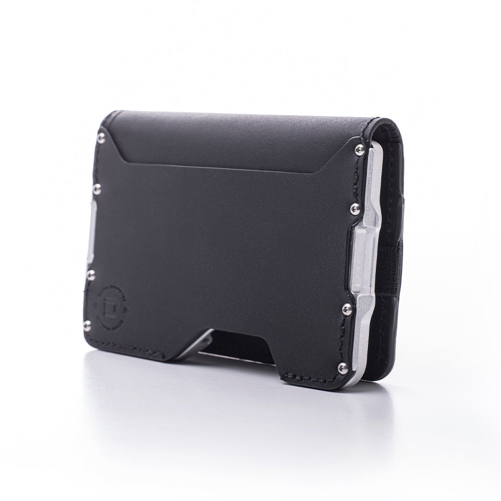 D03 Dapper™ Bifold Wallet